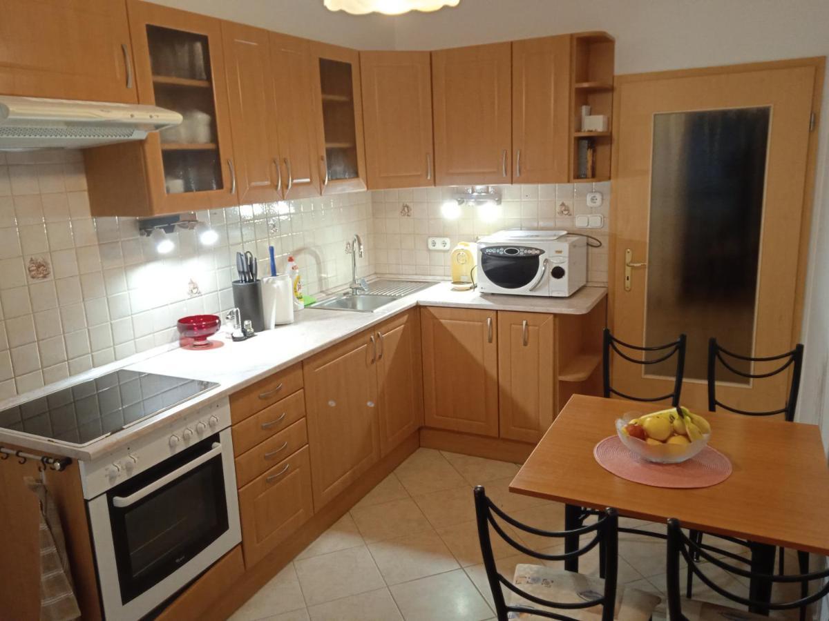 Family Apartment-Csaladias Hangulat Győr Eksteriør bilde