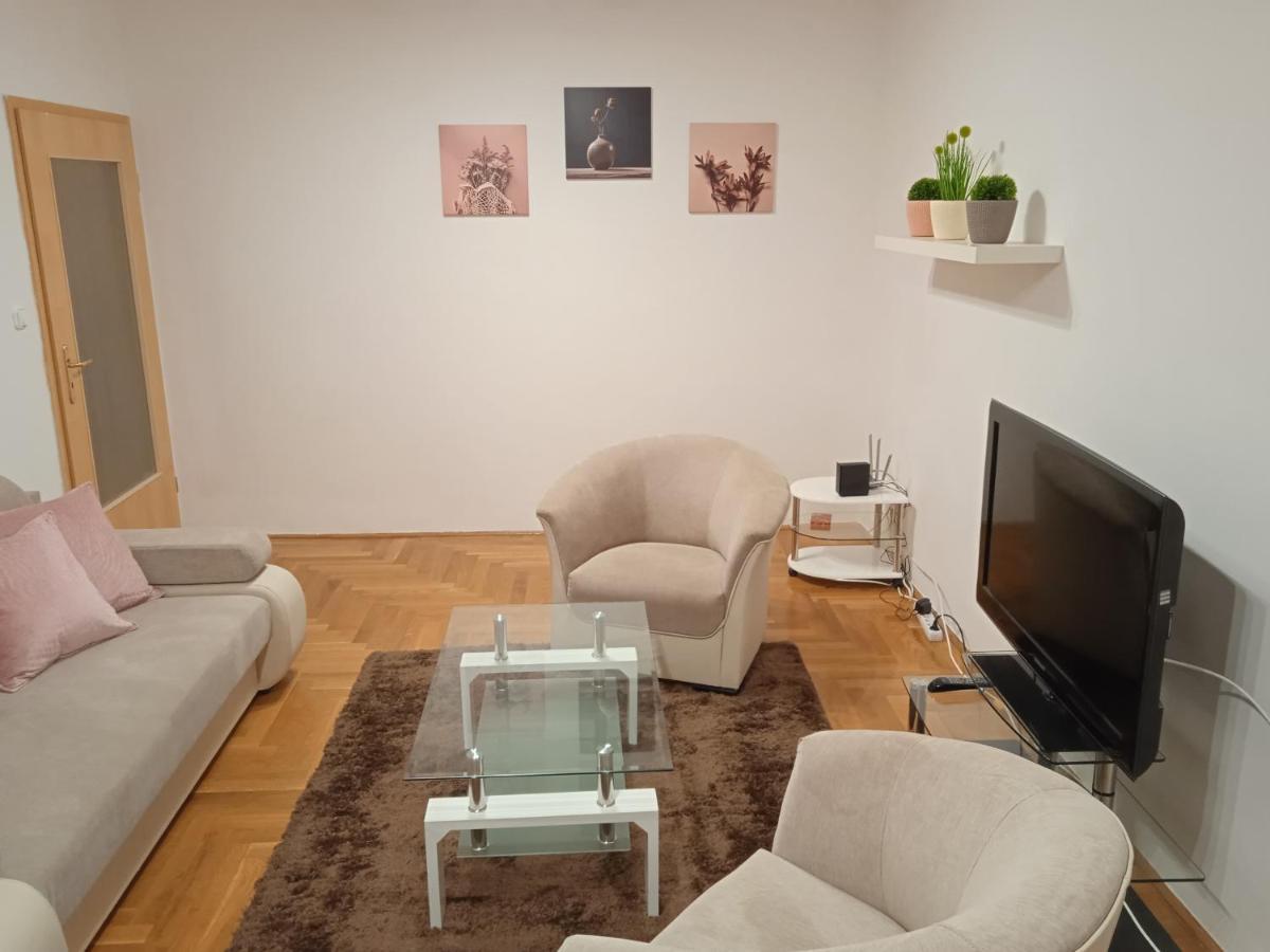 Family Apartment-Csaladias Hangulat Győr Eksteriør bilde