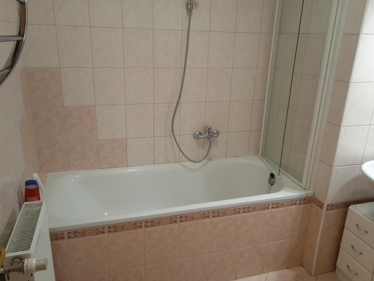 Family Apartment-Csaladias Hangulat Győr Eksteriør bilde