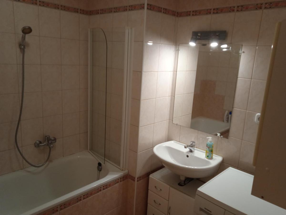 Family Apartment-Csaladias Hangulat Győr Eksteriør bilde